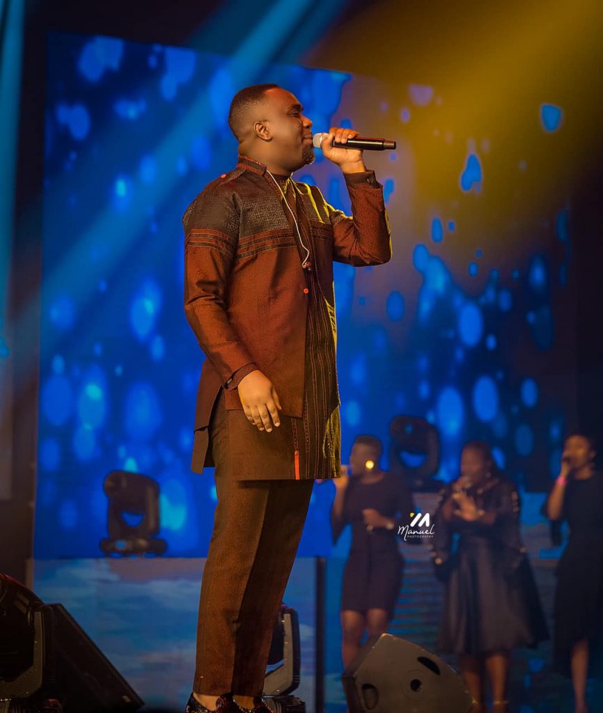 Joe Mettle and Niiella sings Ye Obua Mi at VGMA23