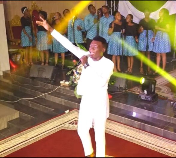 Lyrics Maxwell Amu ESE WO 3